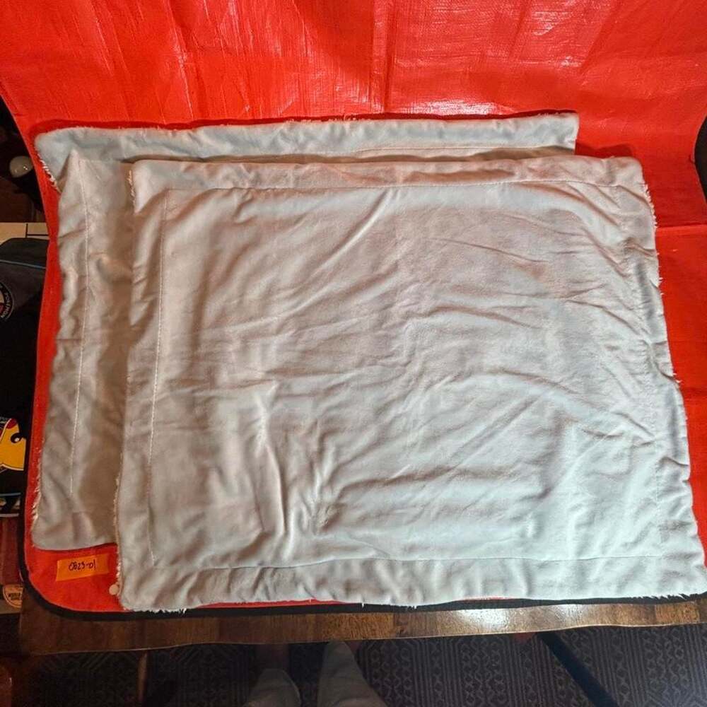 Bedsure Fleece And Satin White Polyester Blanket